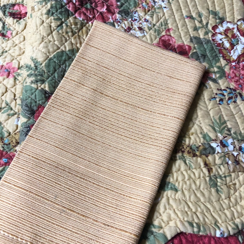 TABLE RUNNER - Picture 8 of 8